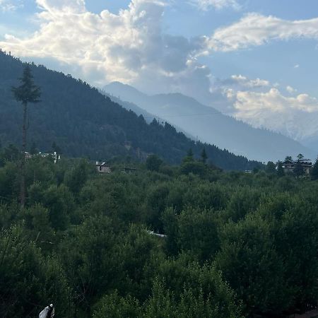 Hotel Mountain Majesty! Top-Rated Luxury Stay Amid Snowcapped Mountains With Balcony And Riverside Calm Manali  Luaran gambar
