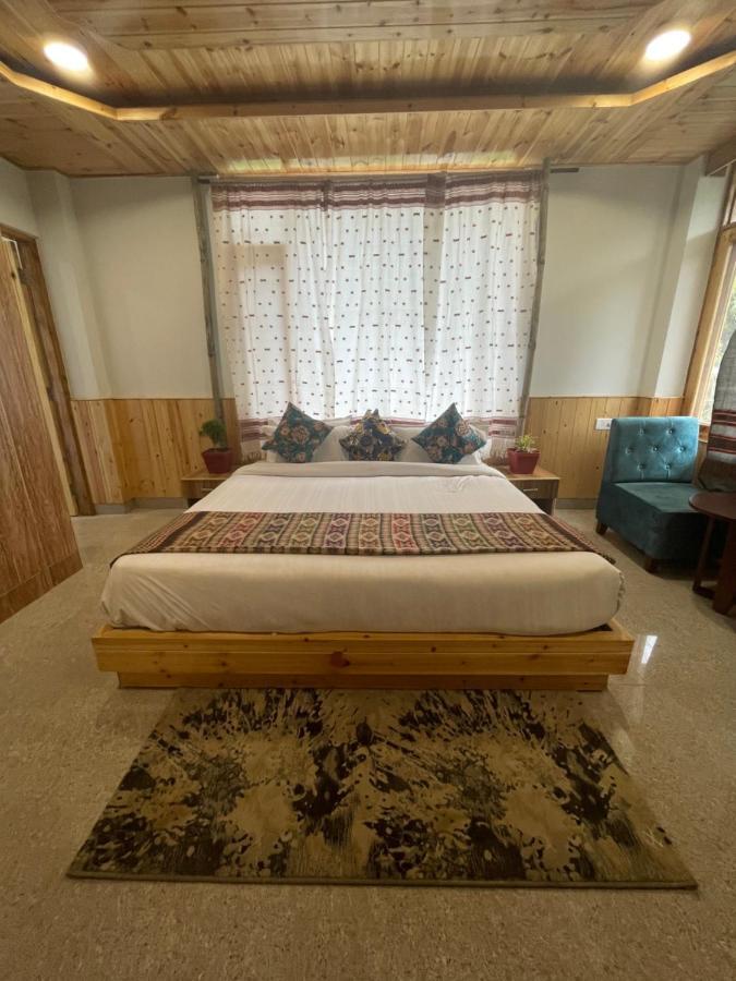 Hotel Mountain Majesty! Top-Rated Luxury Stay Amid Snowcapped Mountains With Balcony And Riverside Calm Manali  Luaran gambar